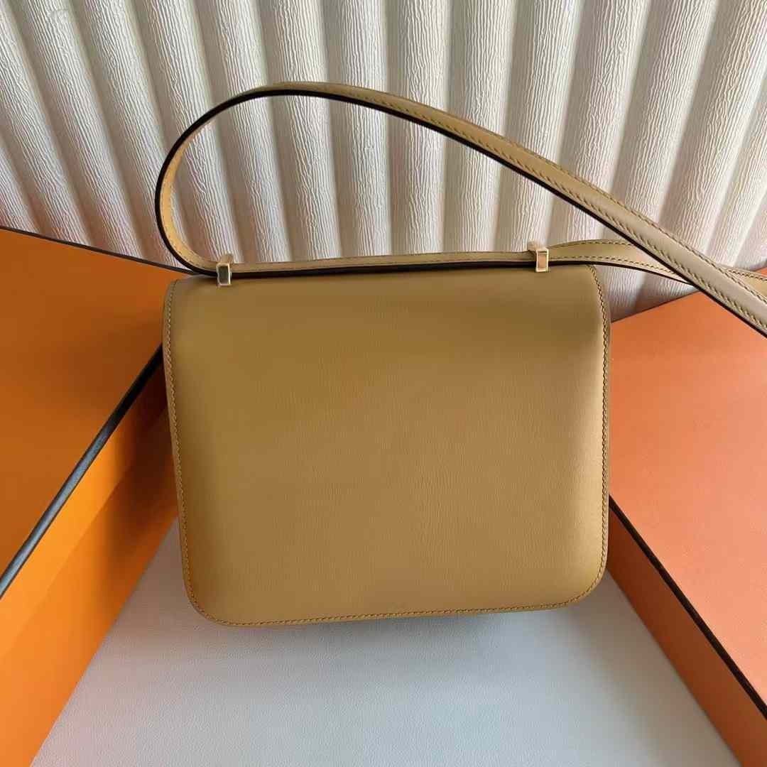 Constance 18