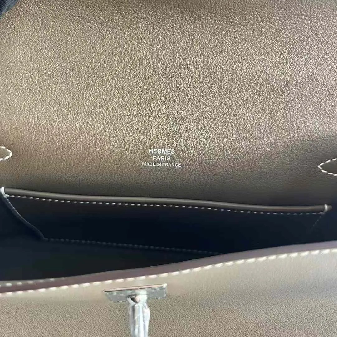 Kelly Pochette 22