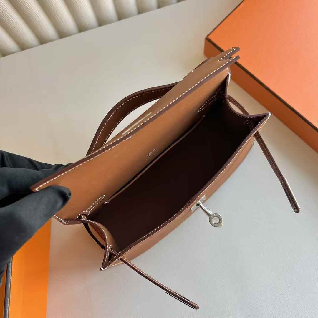 Kelly Pochette 22