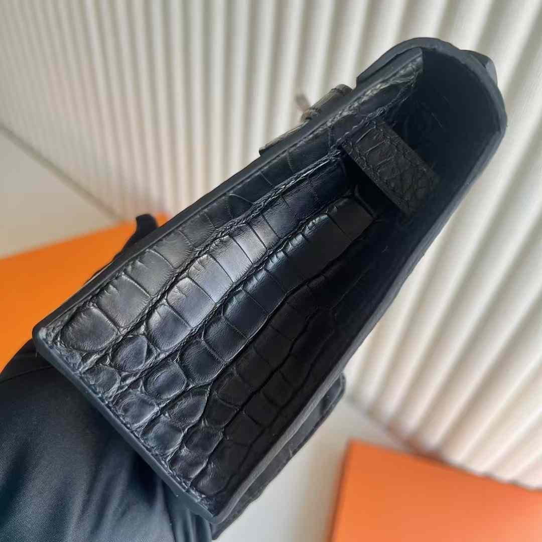 Kelly Pochette 22