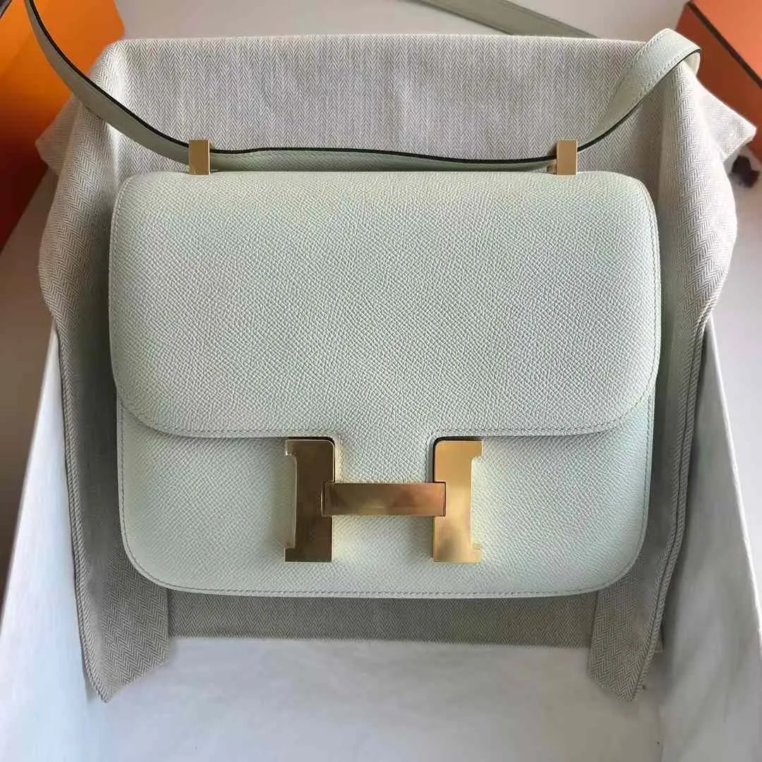 Constance 24
