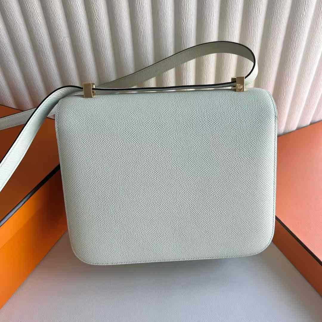 Constance 24