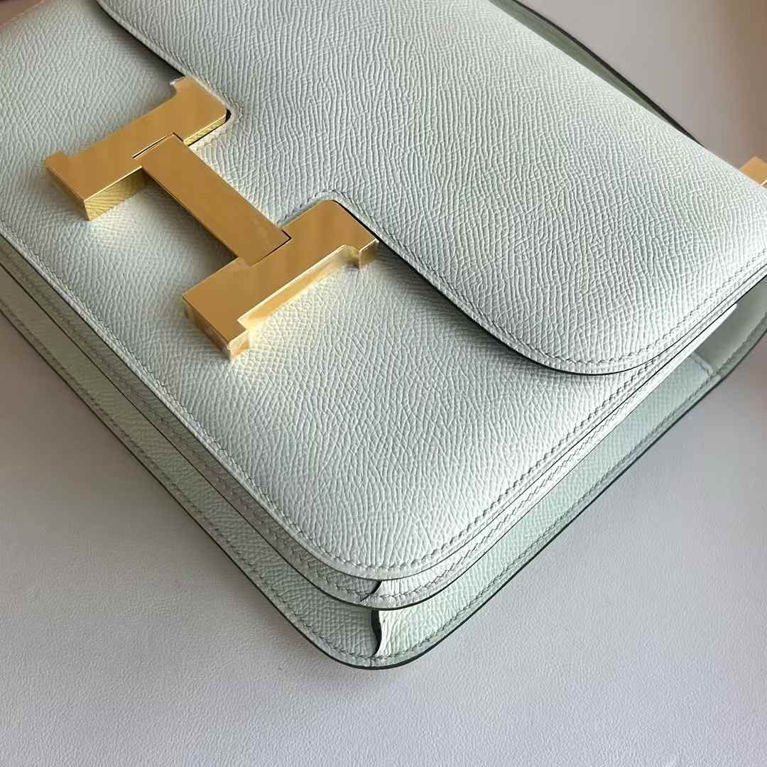 Constance 24
