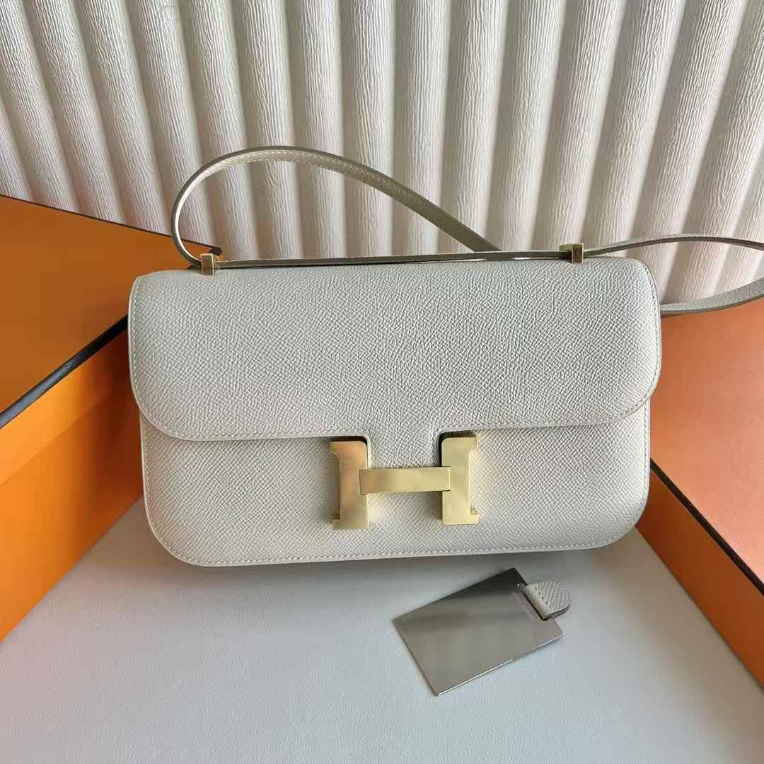Constance Elan 23