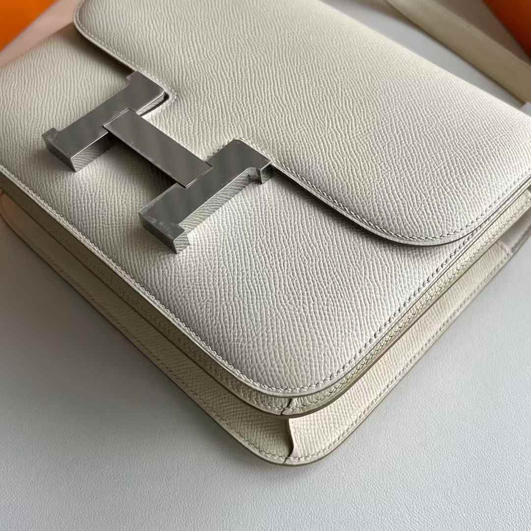 Constance 24