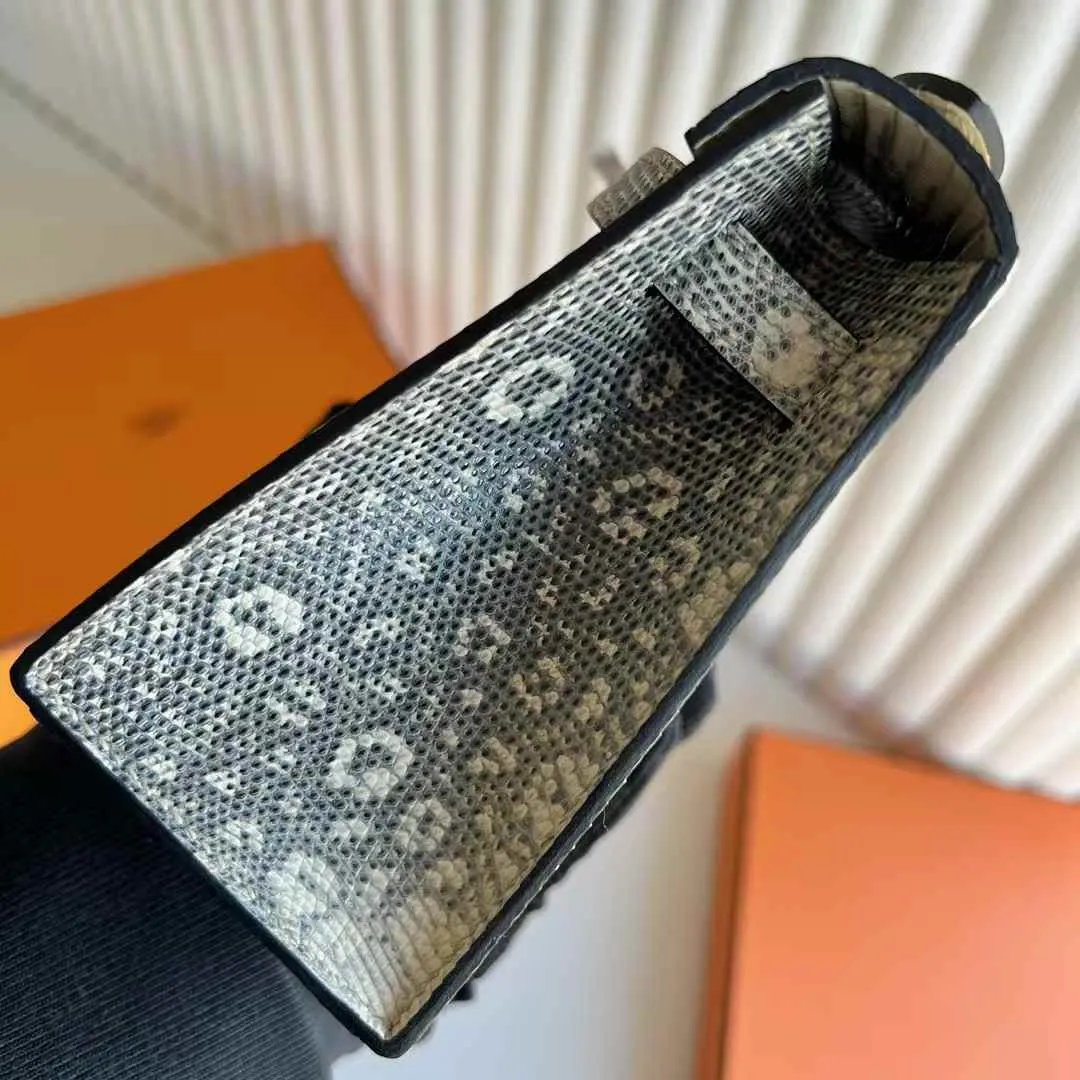 Kelly Pochette 22