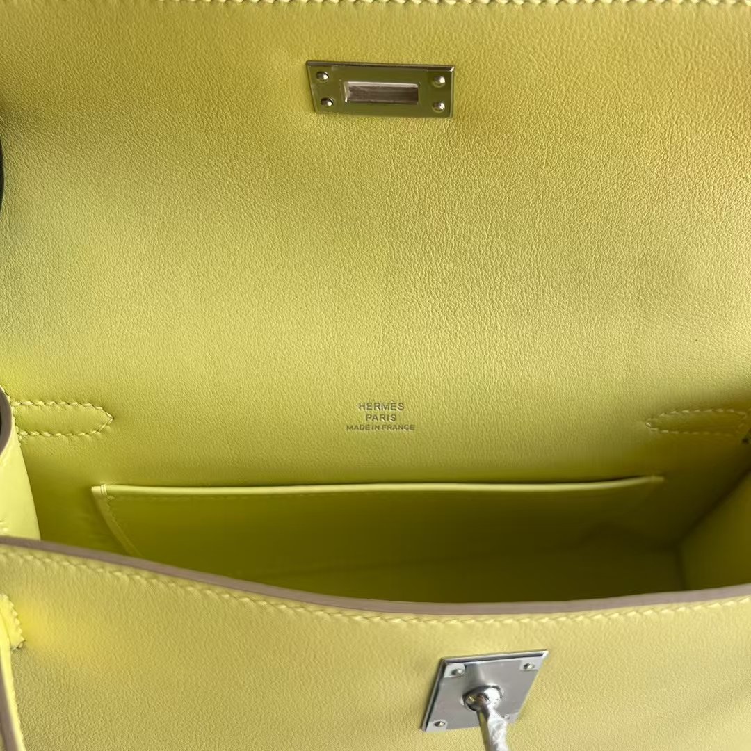 Kelly Pochette 22