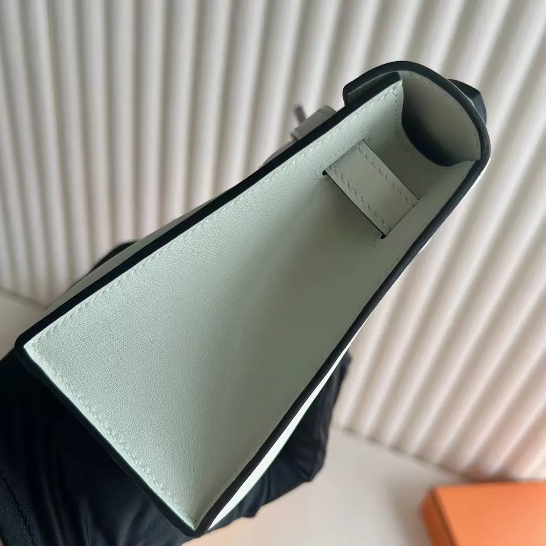 Kelly Pochette 22