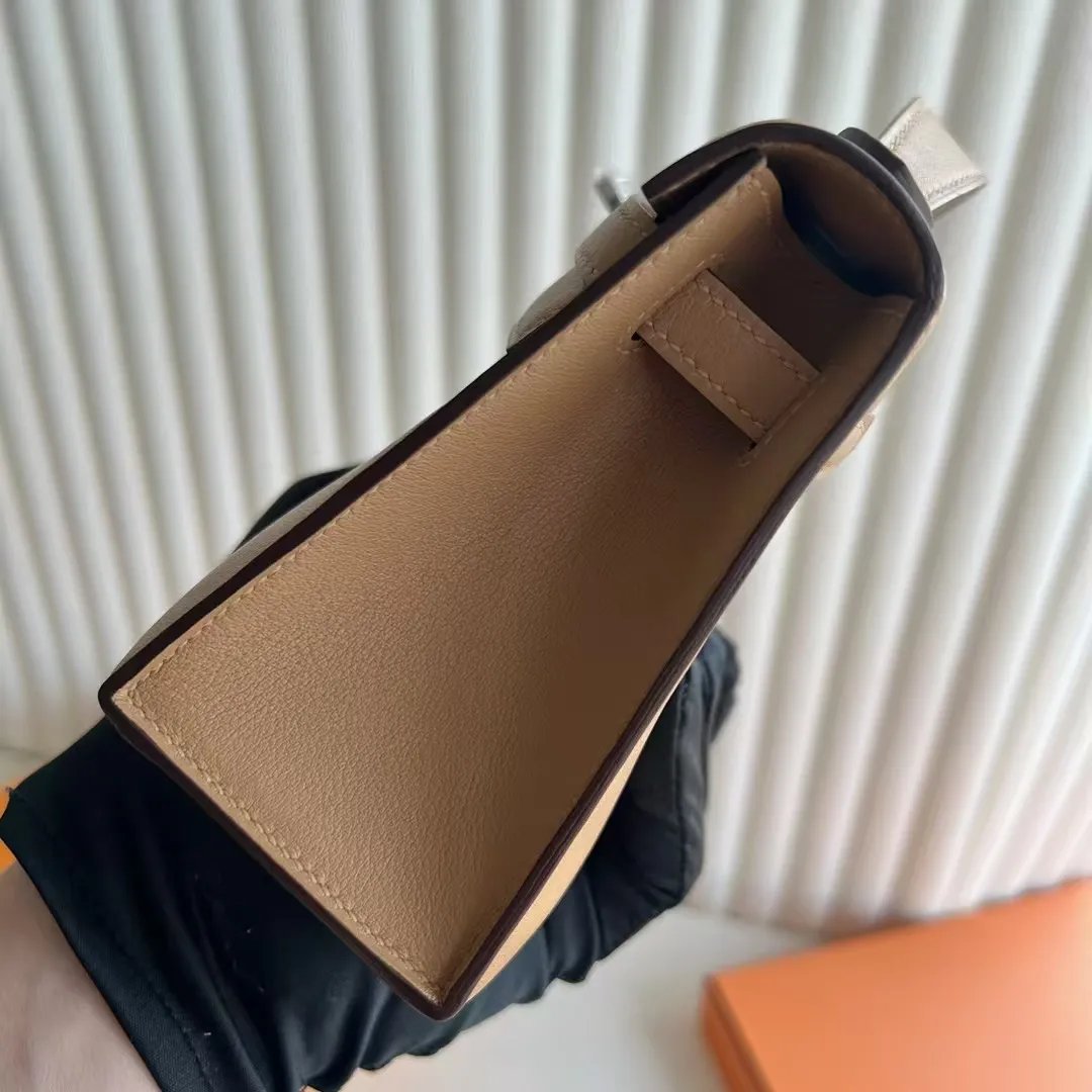 Kelly Pochette 22