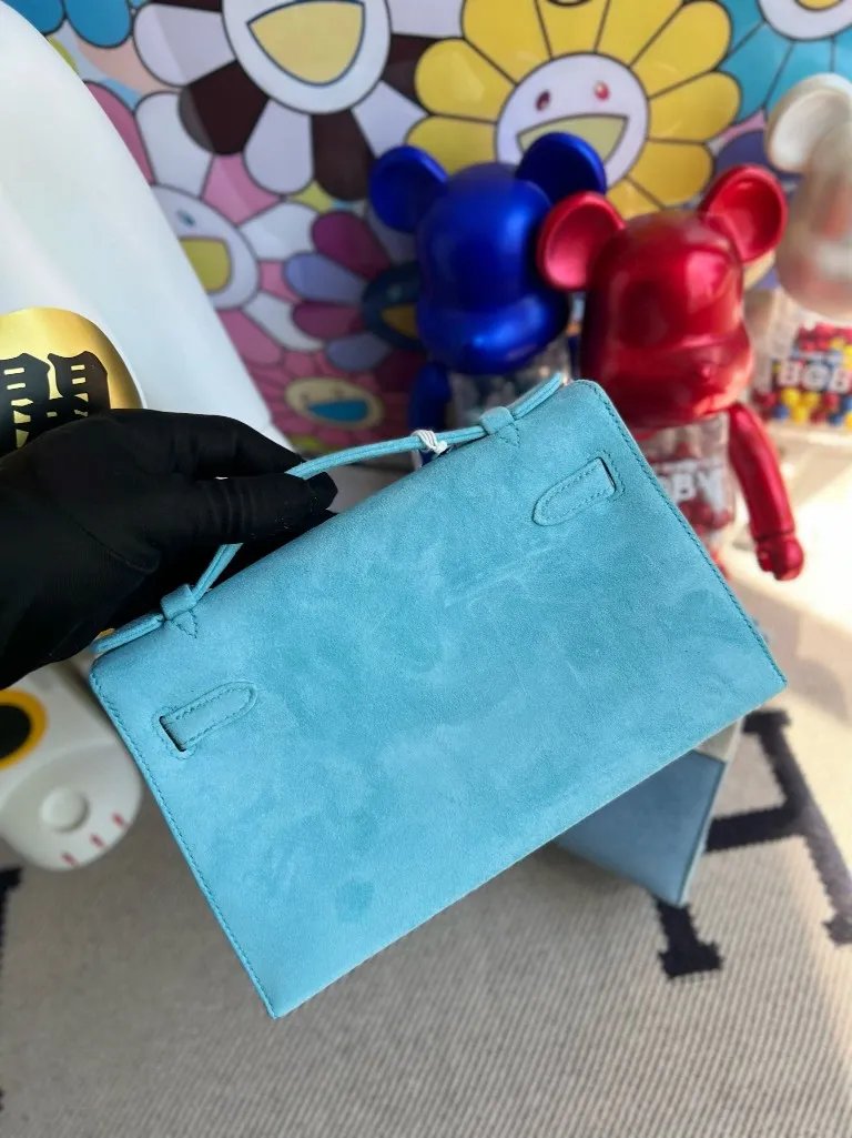 Kelly Pochette