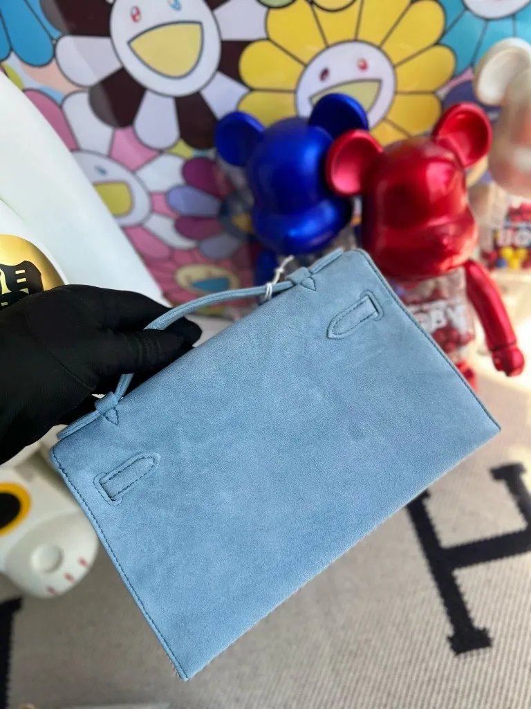 Kelly Pochette