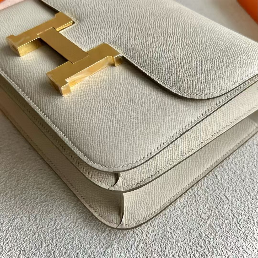 Constance 24