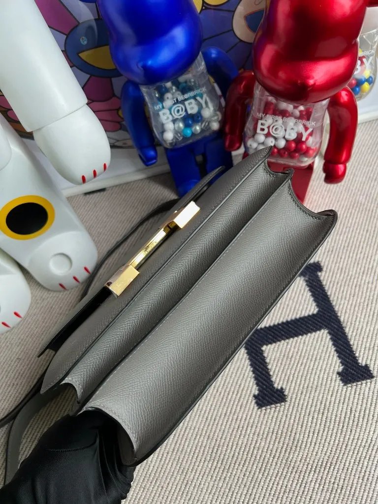 Constance 18