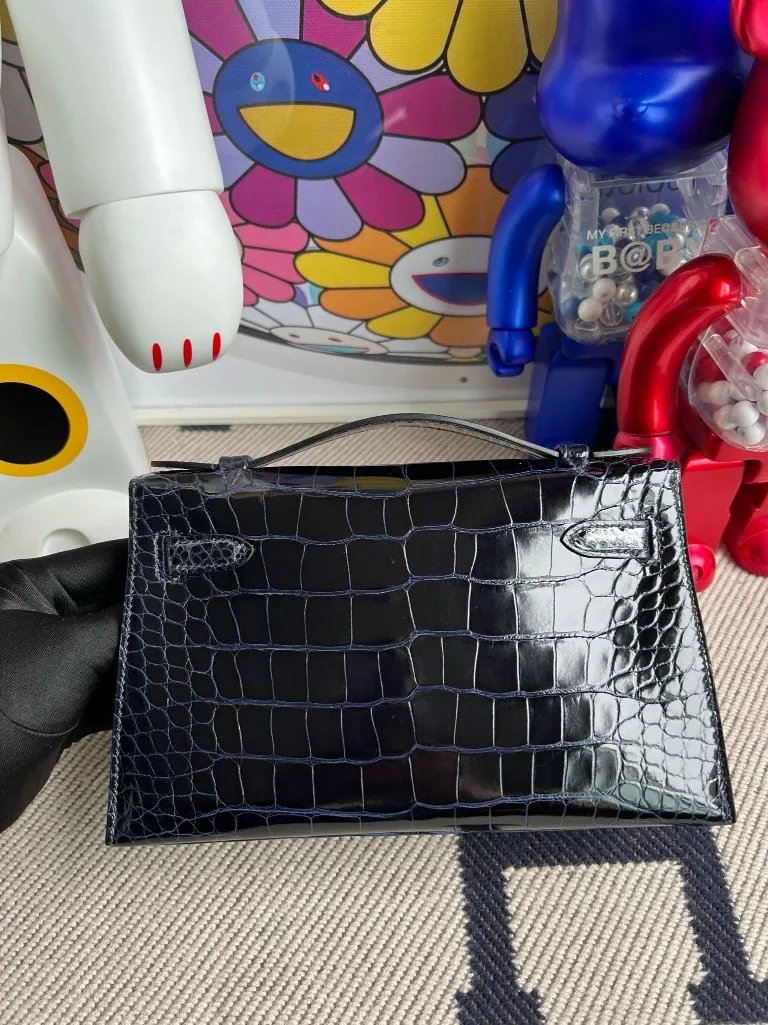 Kelly Pochette