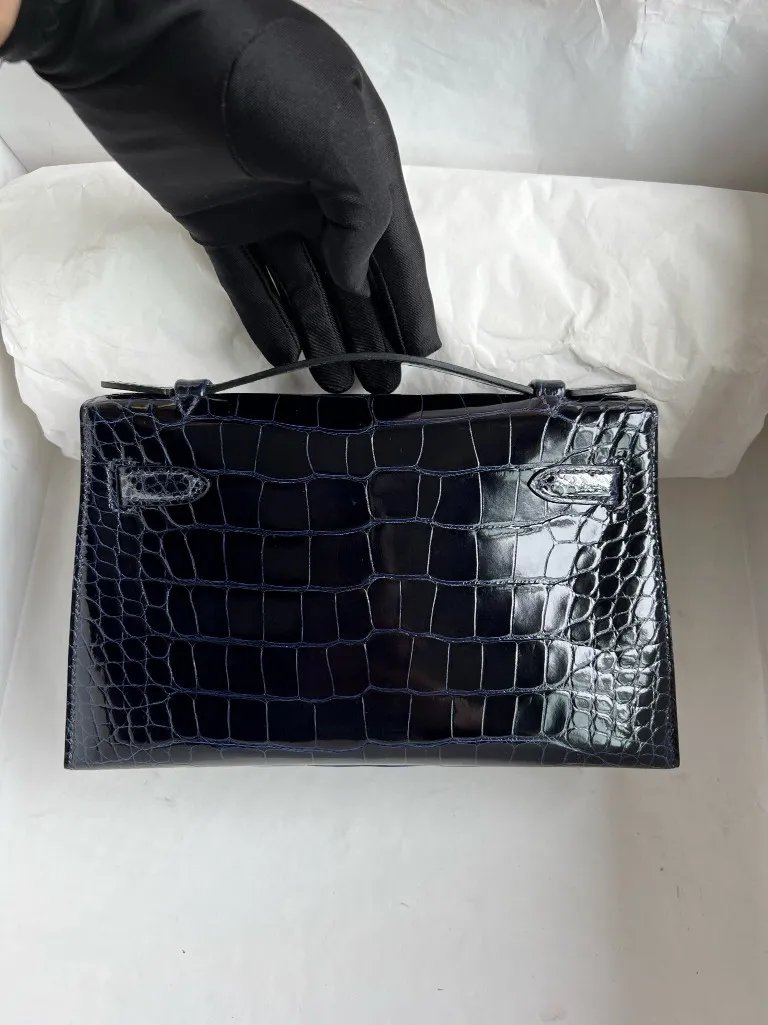 Kelly Pochette