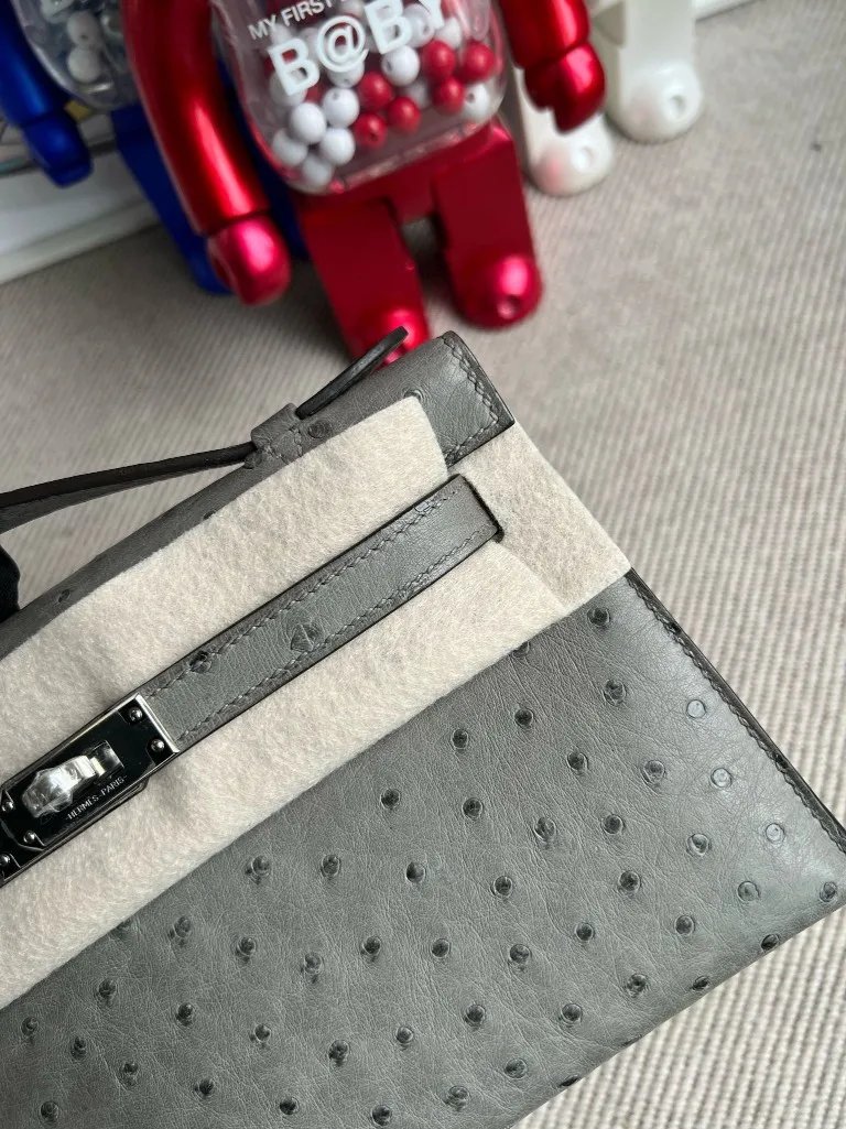 Kelly Pochette