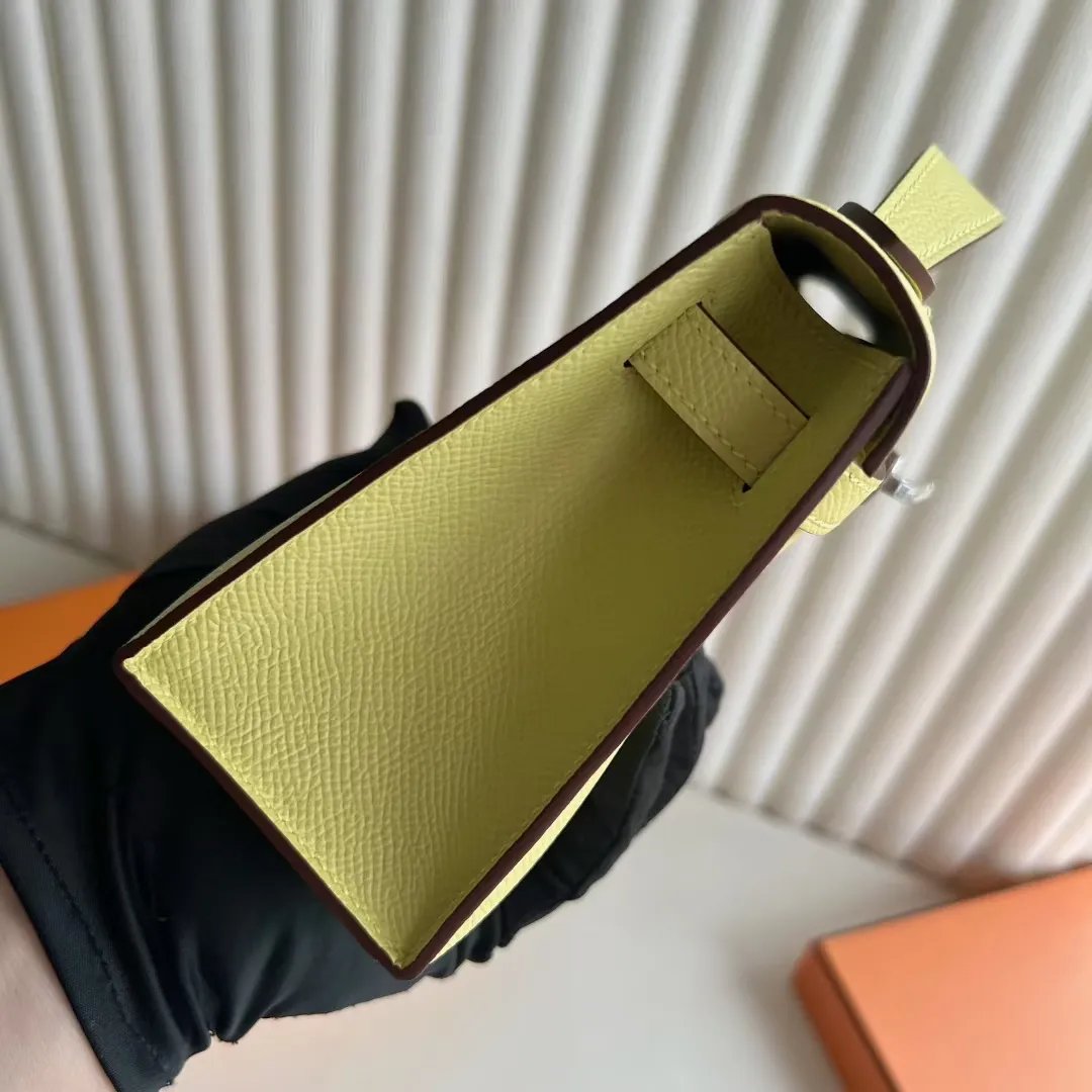 Kelly Pochette 22