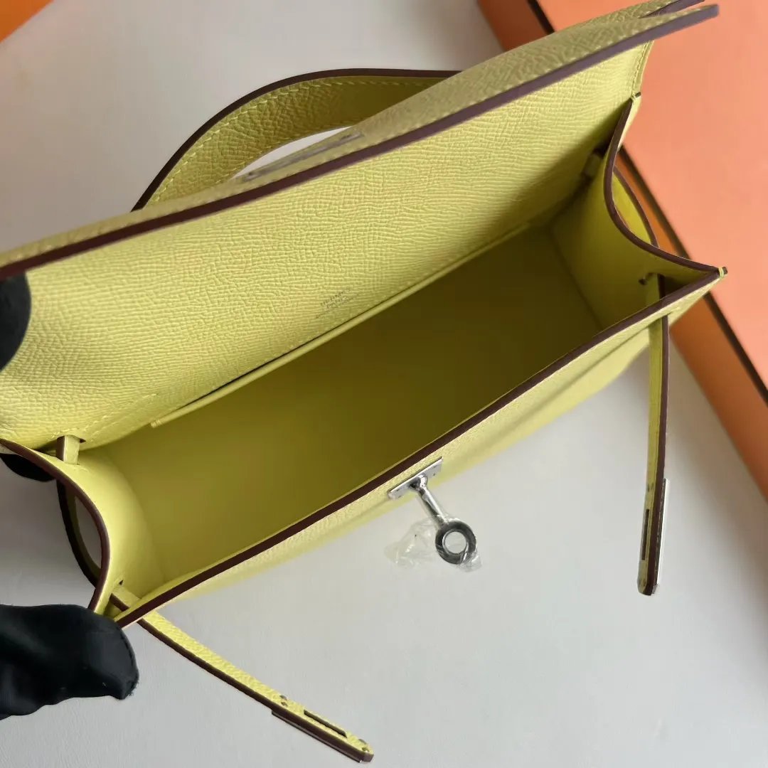 Kelly Pochette 22