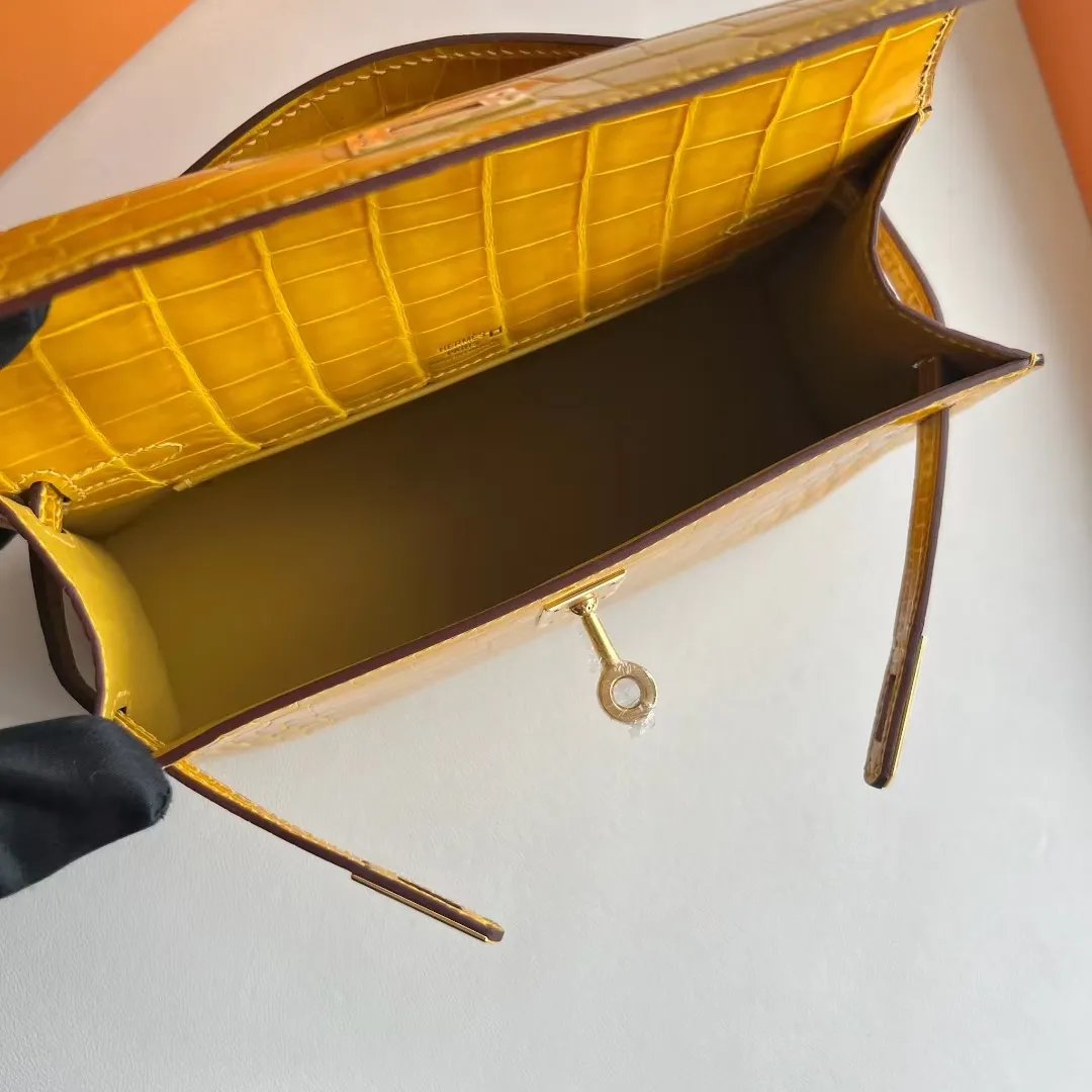 Kelly Pochette 22