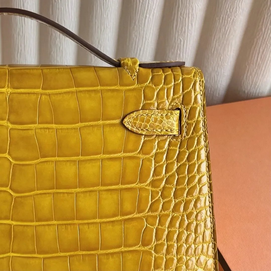 Kelly Pochette 22