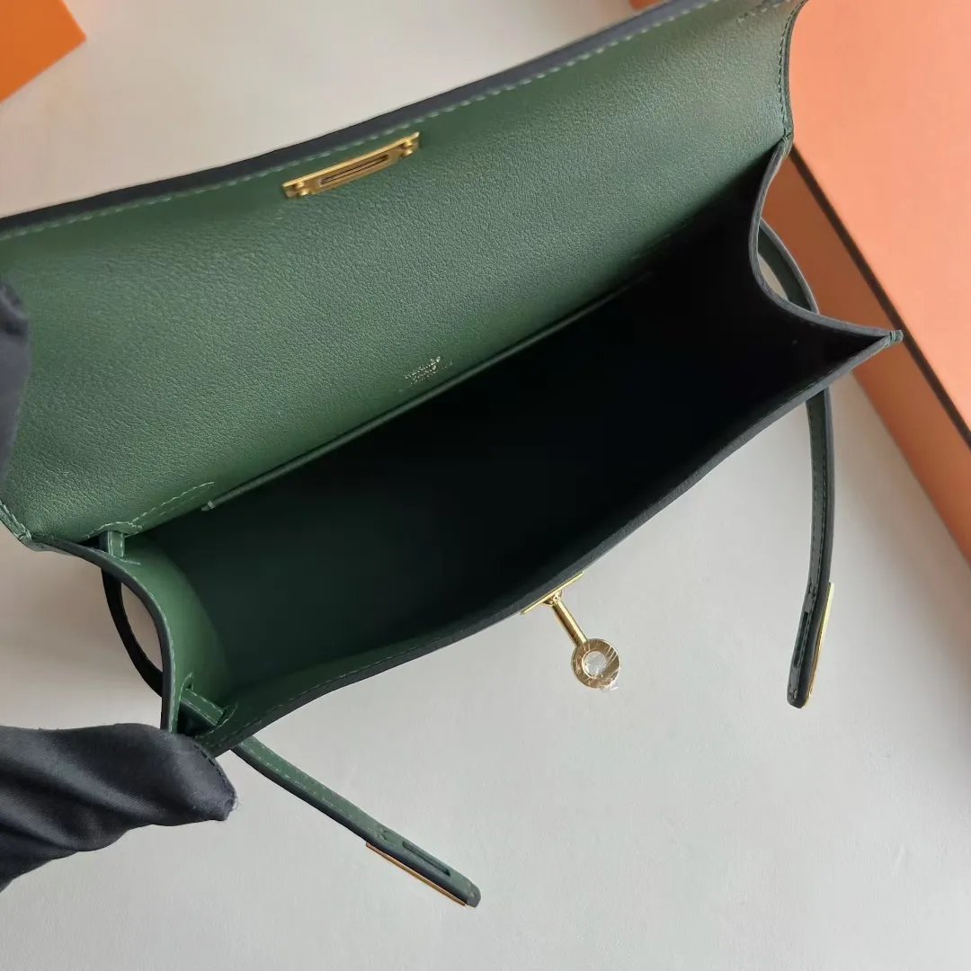 Kelly Pochette 22