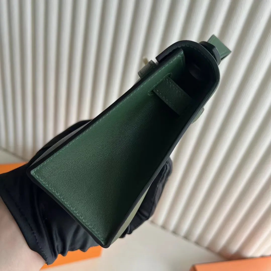 Kelly Pochette 22