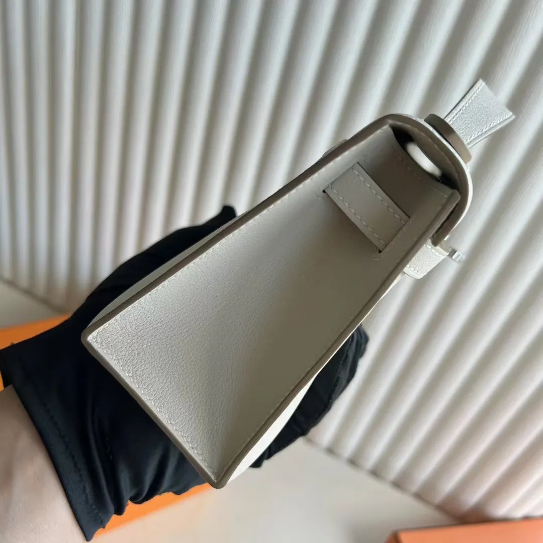 Kelly Pochette 22