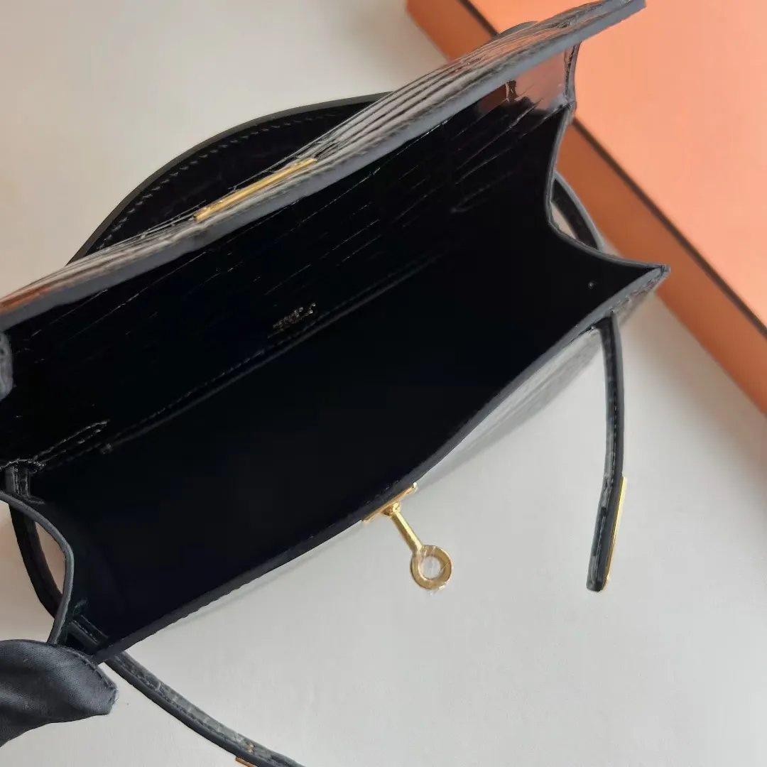 Kelly Pochette 22