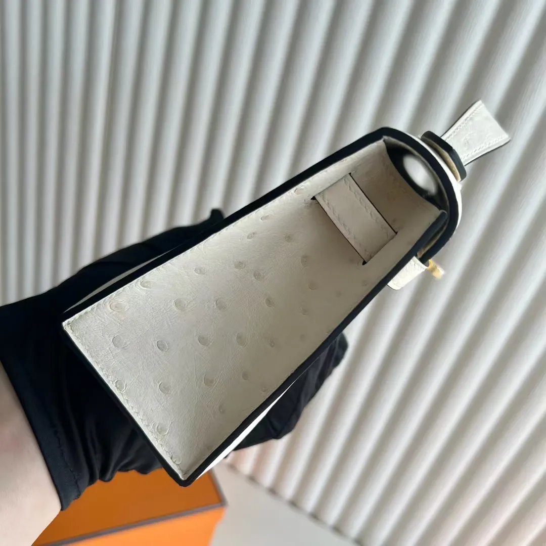 Kelly Pochette 22