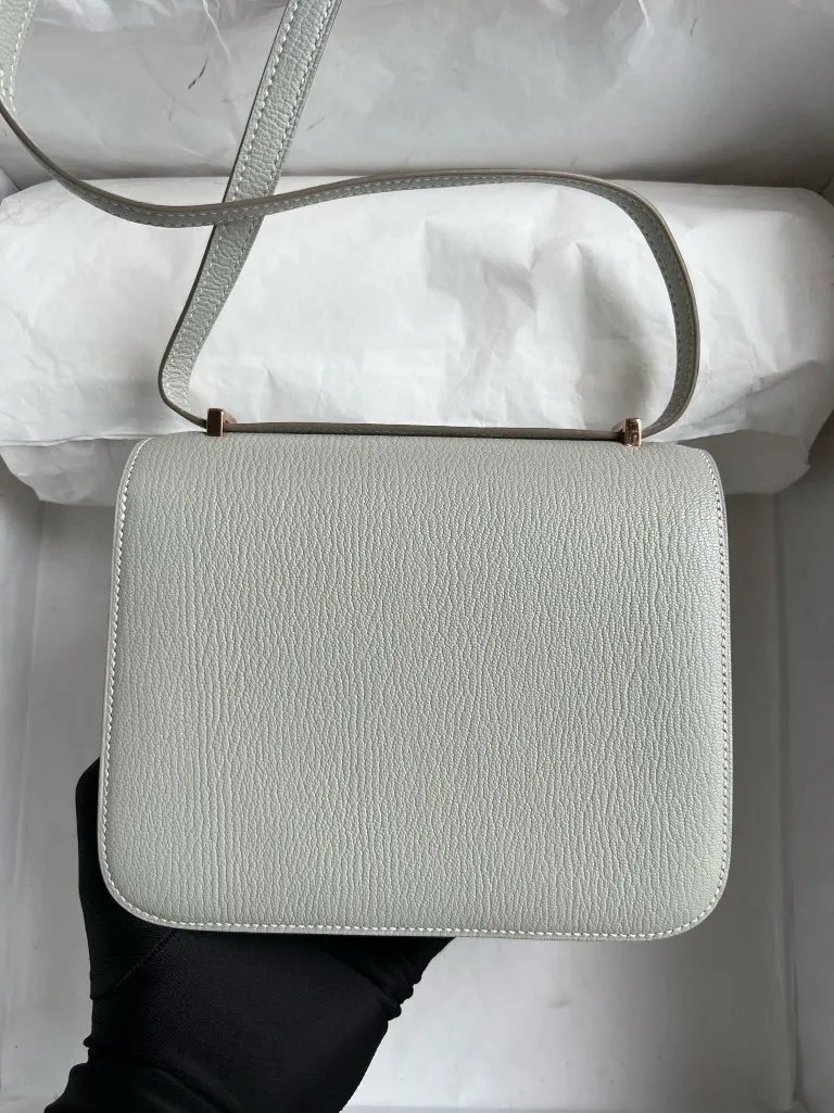 Constance 18