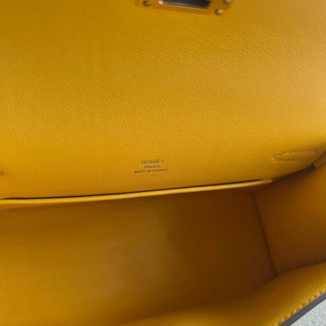 Kelly Pochette 22
