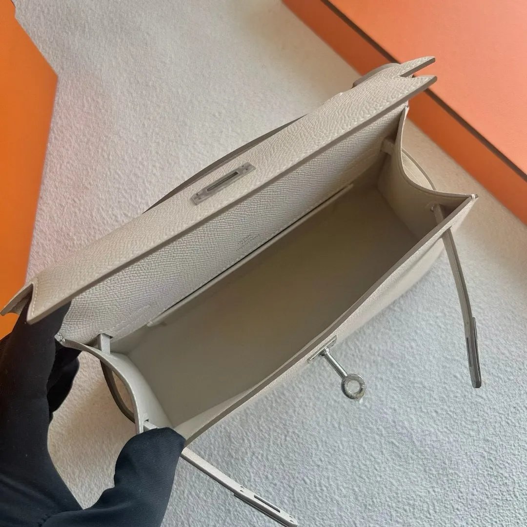 Kelly Pochette 22
