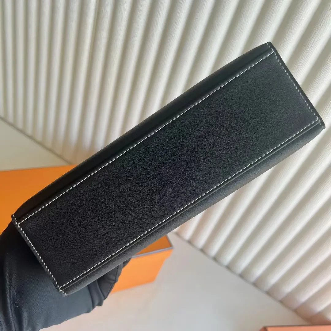 Kelly Pochette 22
