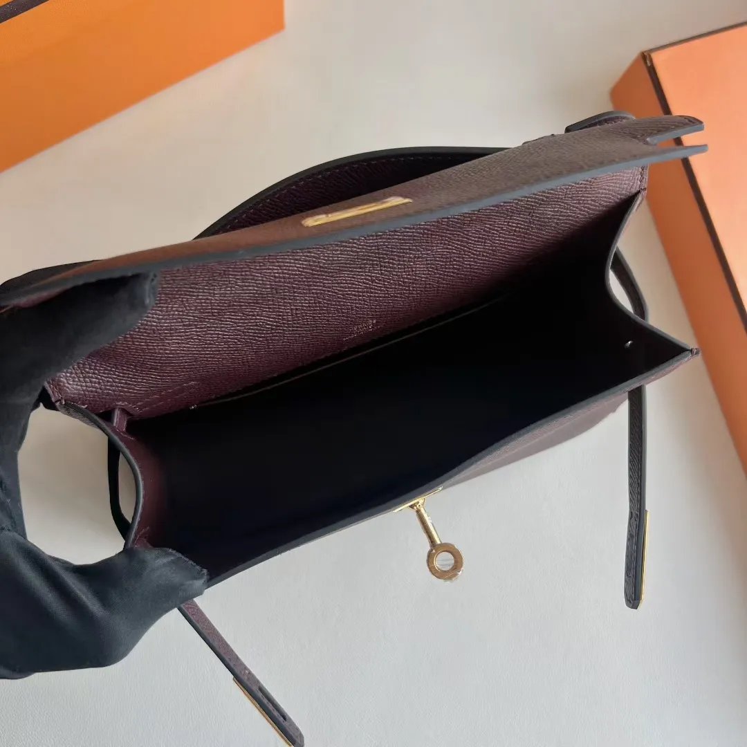 Kelly Pochette 22