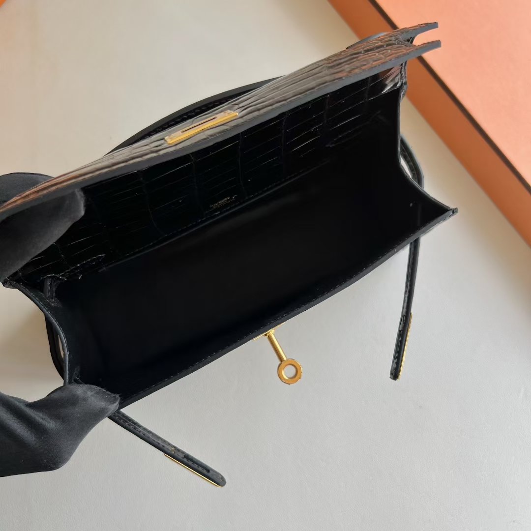 Kelly Pochette 22