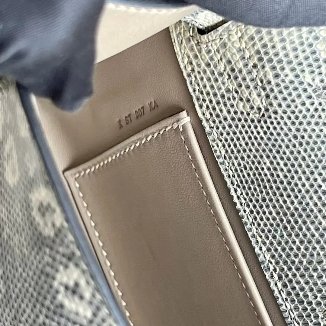 Kelly Pochette 22