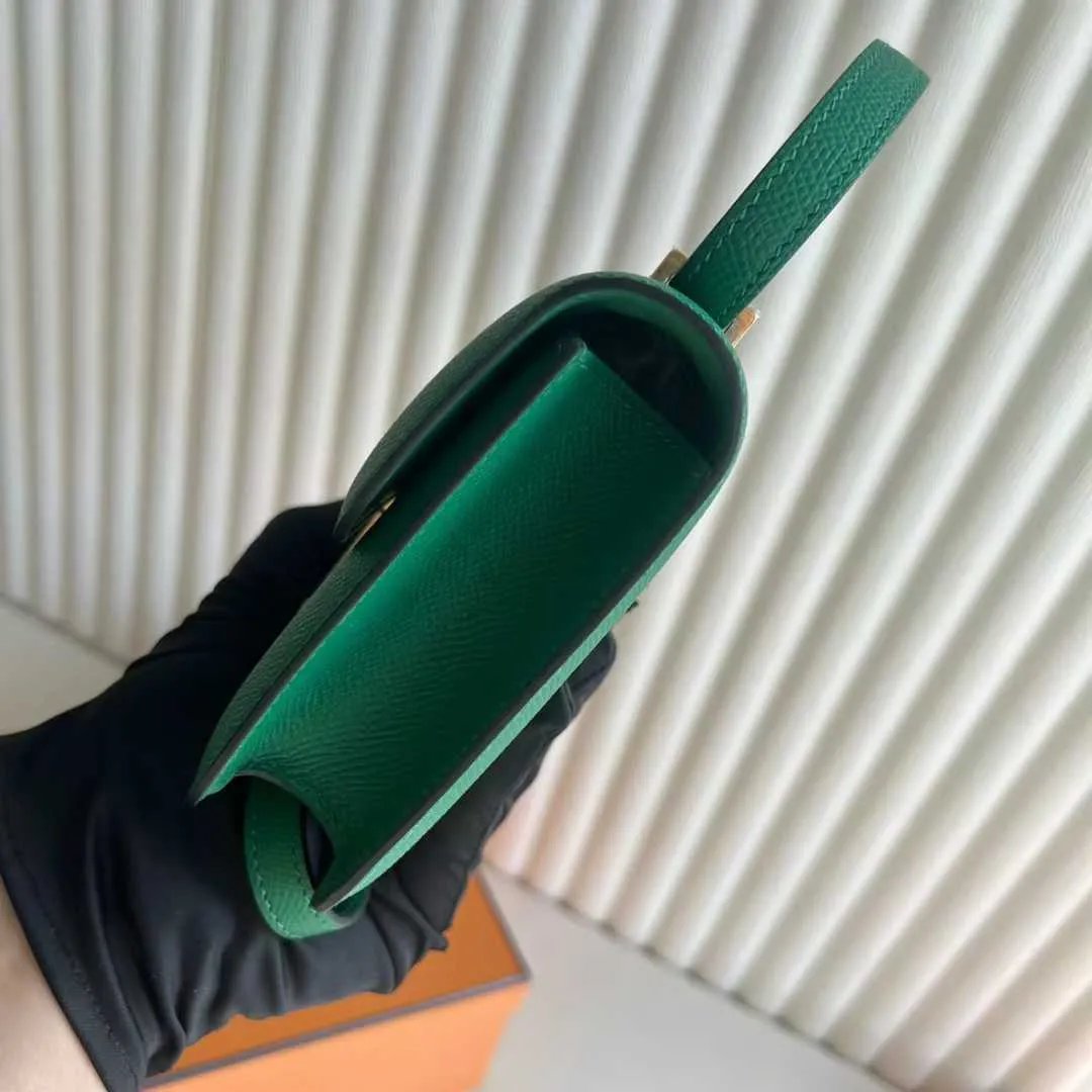Constance Elan 23