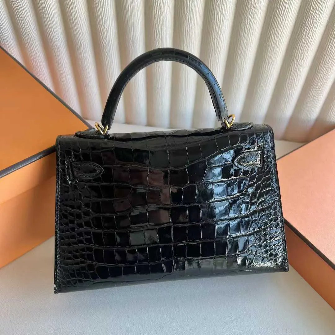 Kelly 19