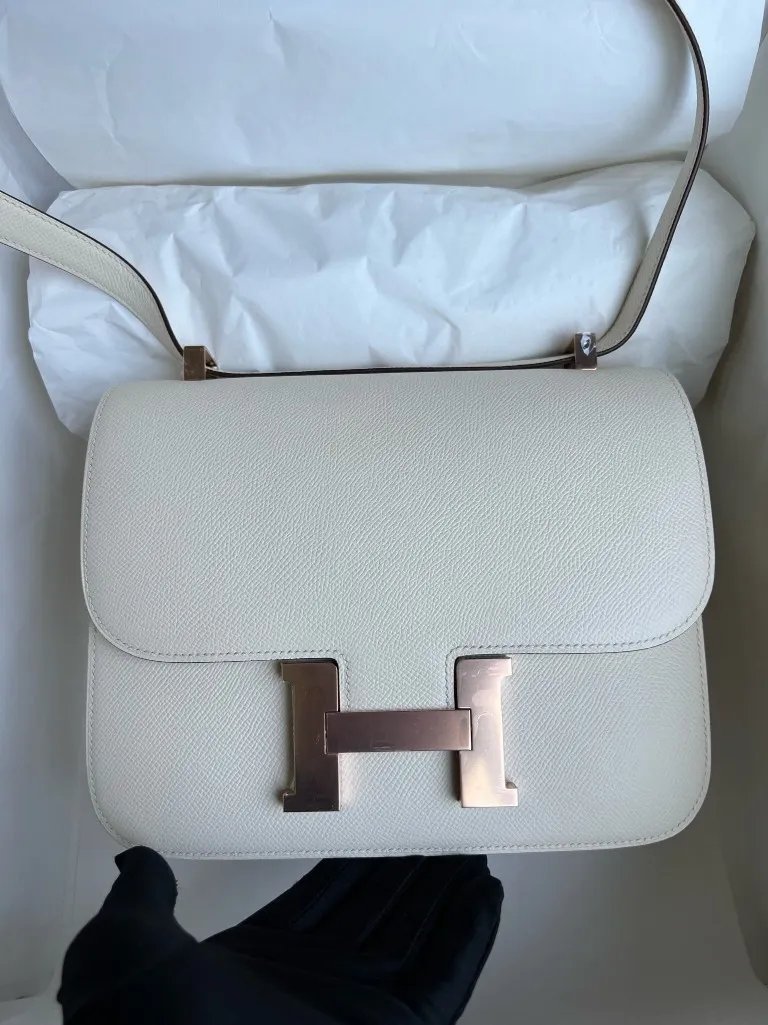 Constance 24