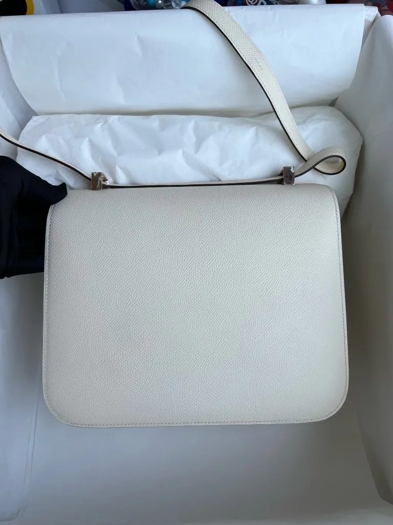 Constance 24