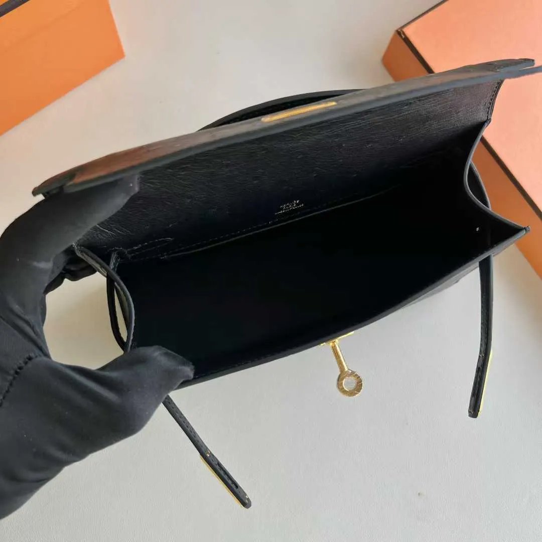 Kelly Pochette 22
