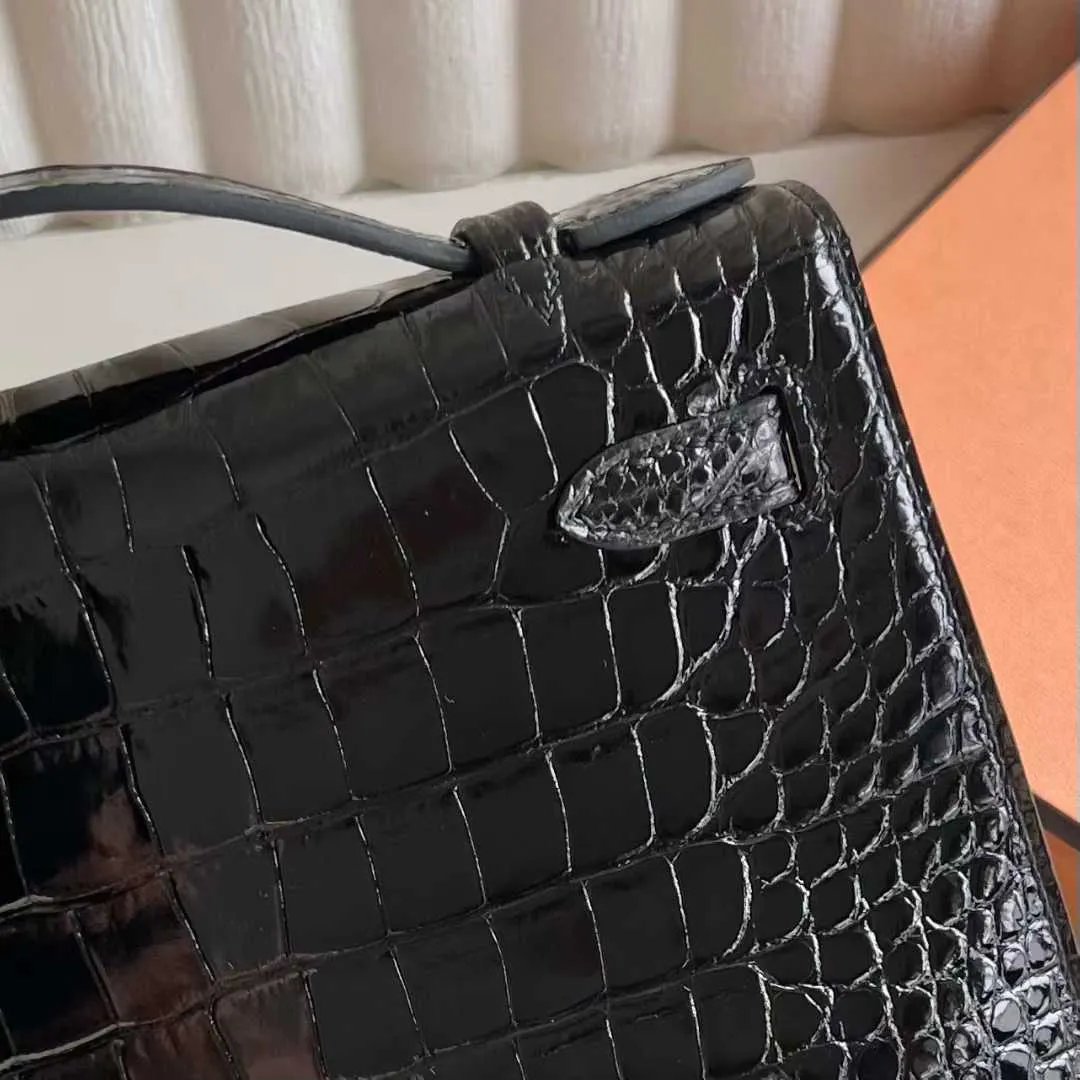 Kelly Pochette 22