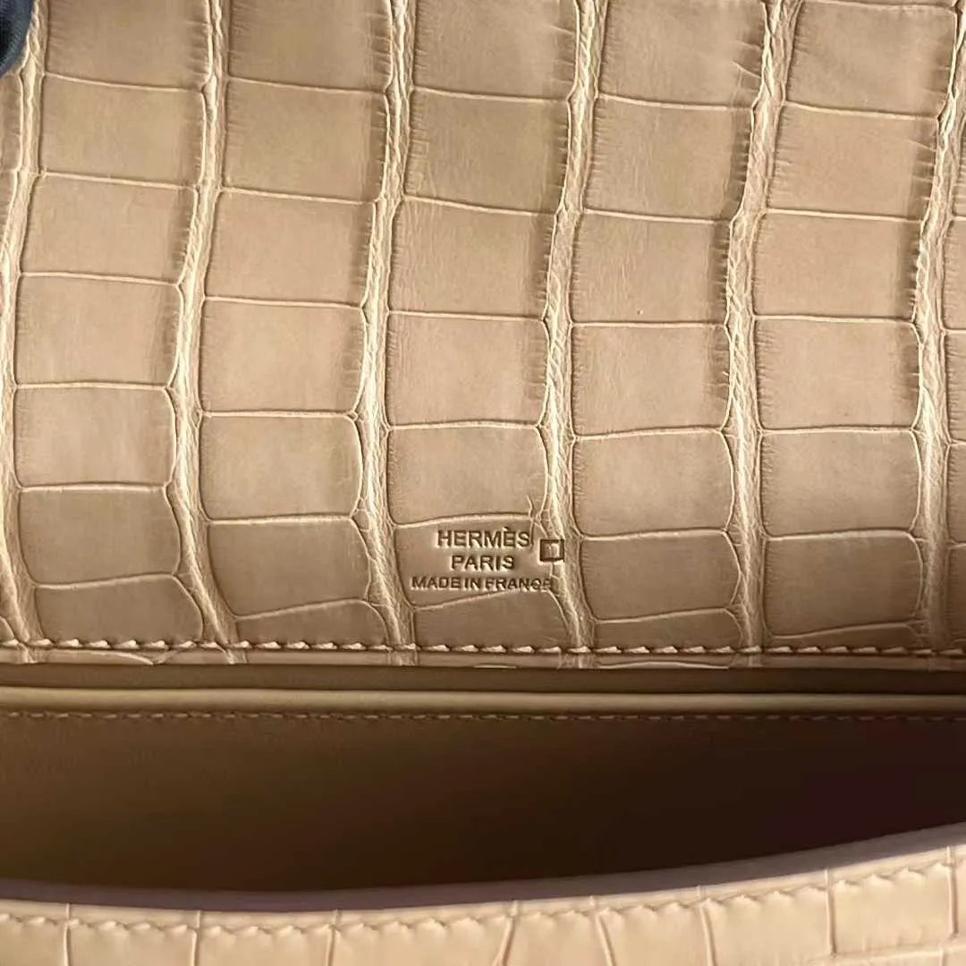 Kelly Pochette 22