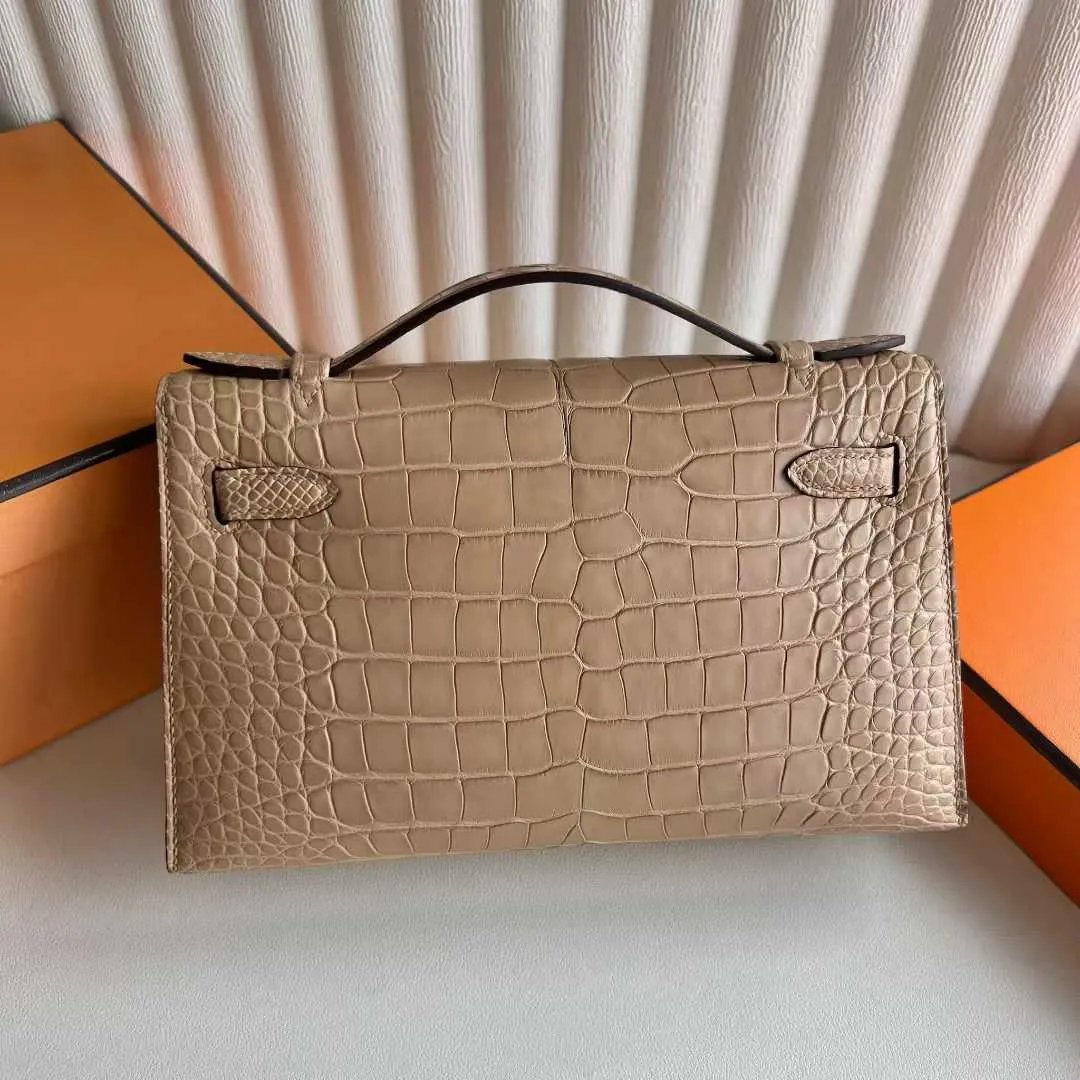 Kelly Pochette 22