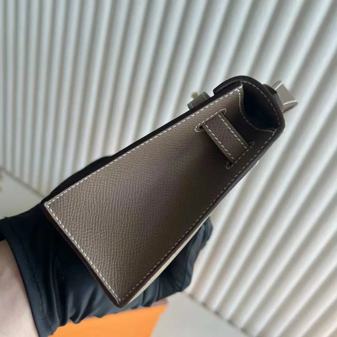 Kelly Pochette 22