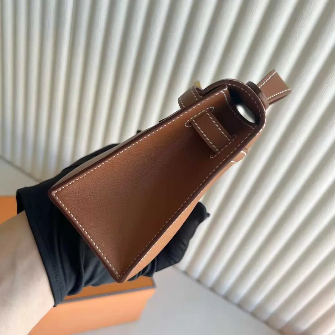 Kelly Pochette 22