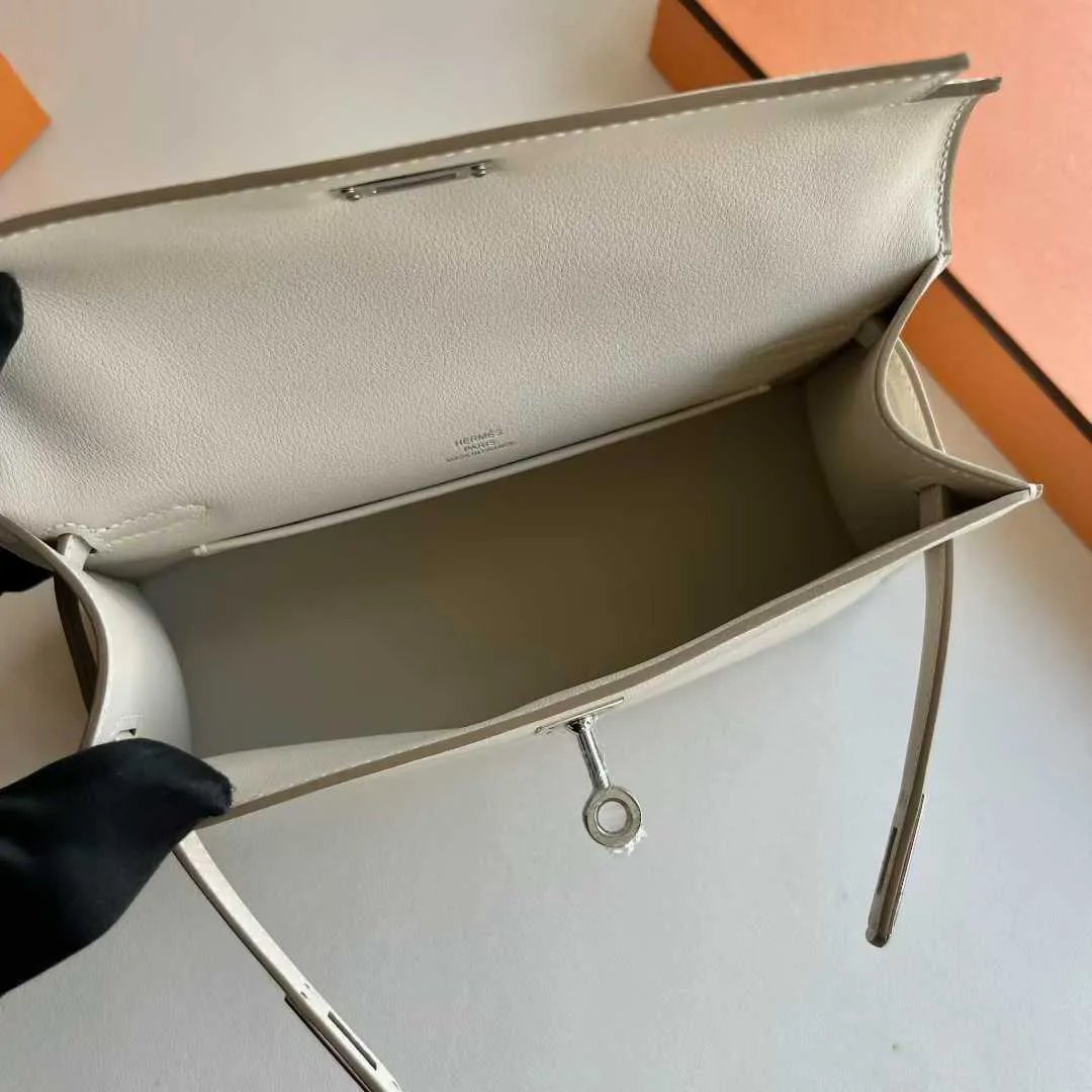 Kelly Pochette 22