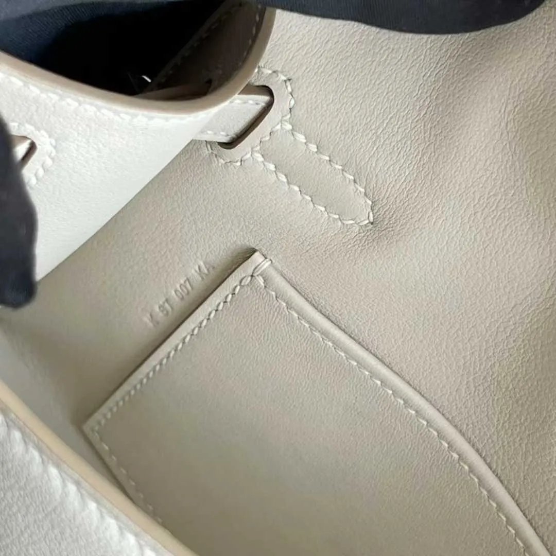 Kelly Pochette 22