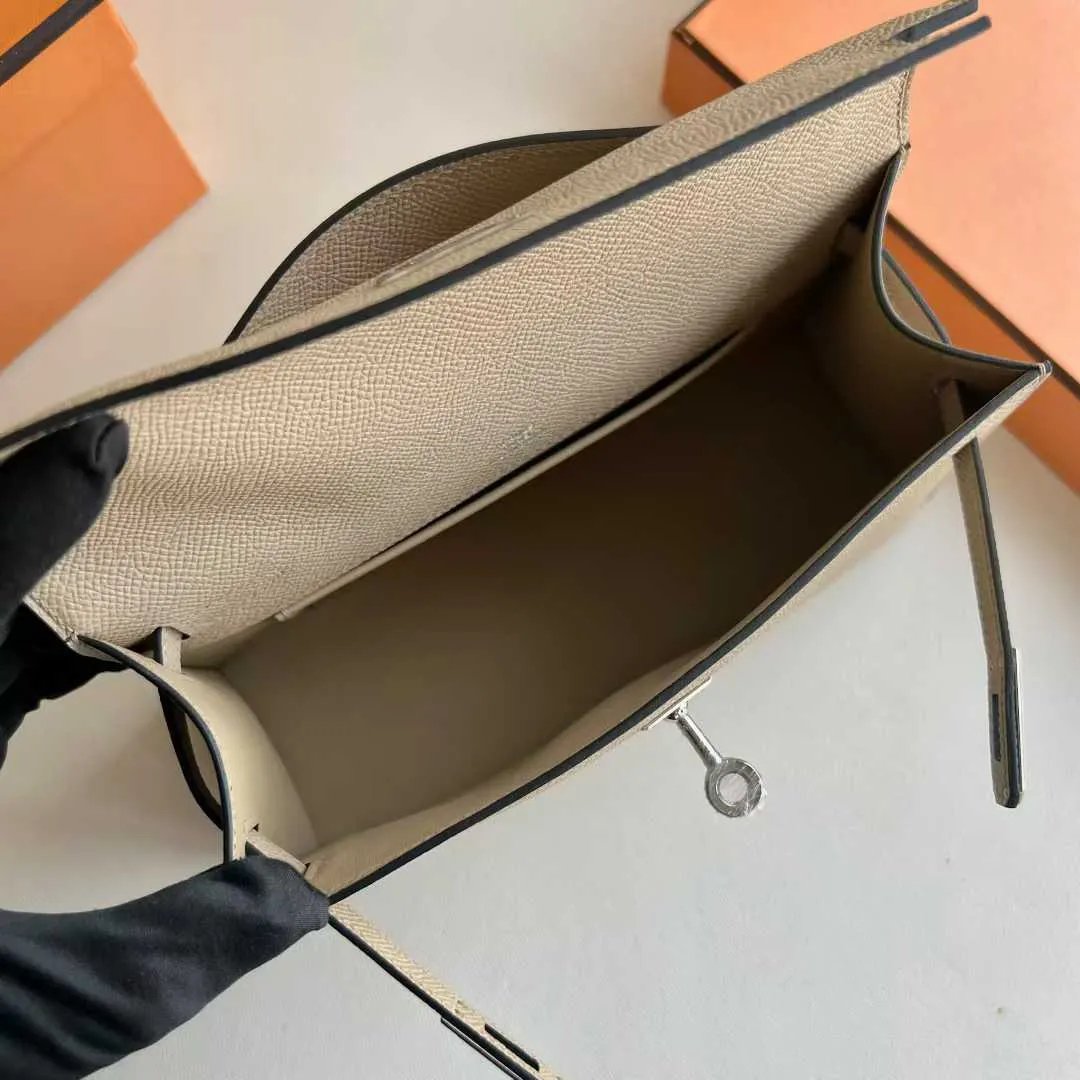 Kelly Pochette 22