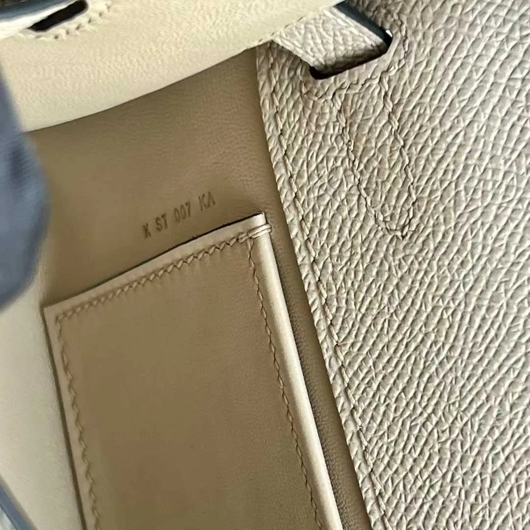 Kelly Pochette 22